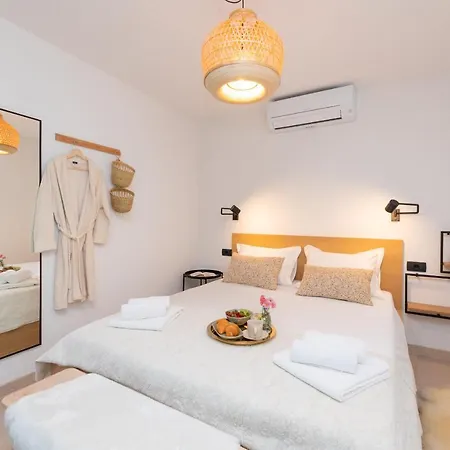 Vila Adriana * Nerezisca